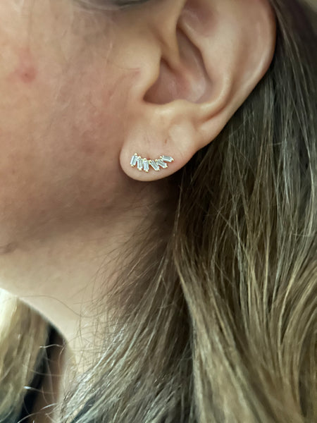 Baguette stud earrings lo