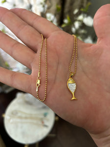 White fish necklace