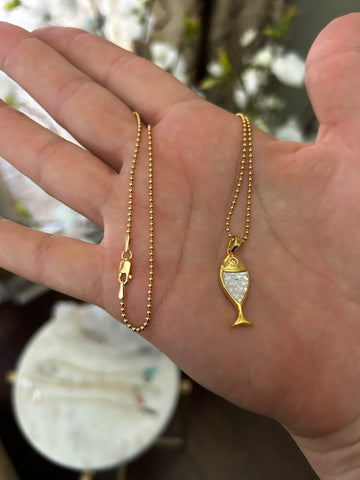 White fish necklace