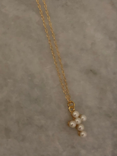 Cross necklace/ Pearls