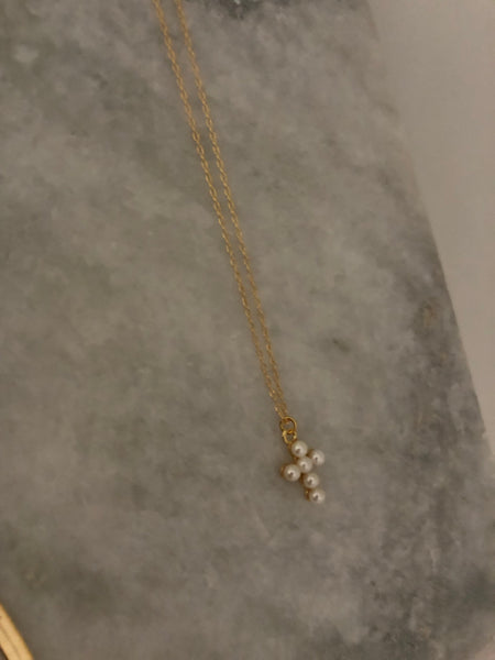 Cross necklace/ Pearls