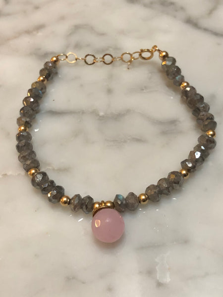 Labradorite gem bracelet with pink cuartz charm